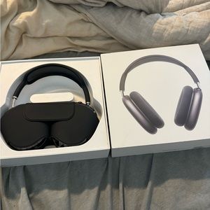 Air Pod Maxes (Brand new)